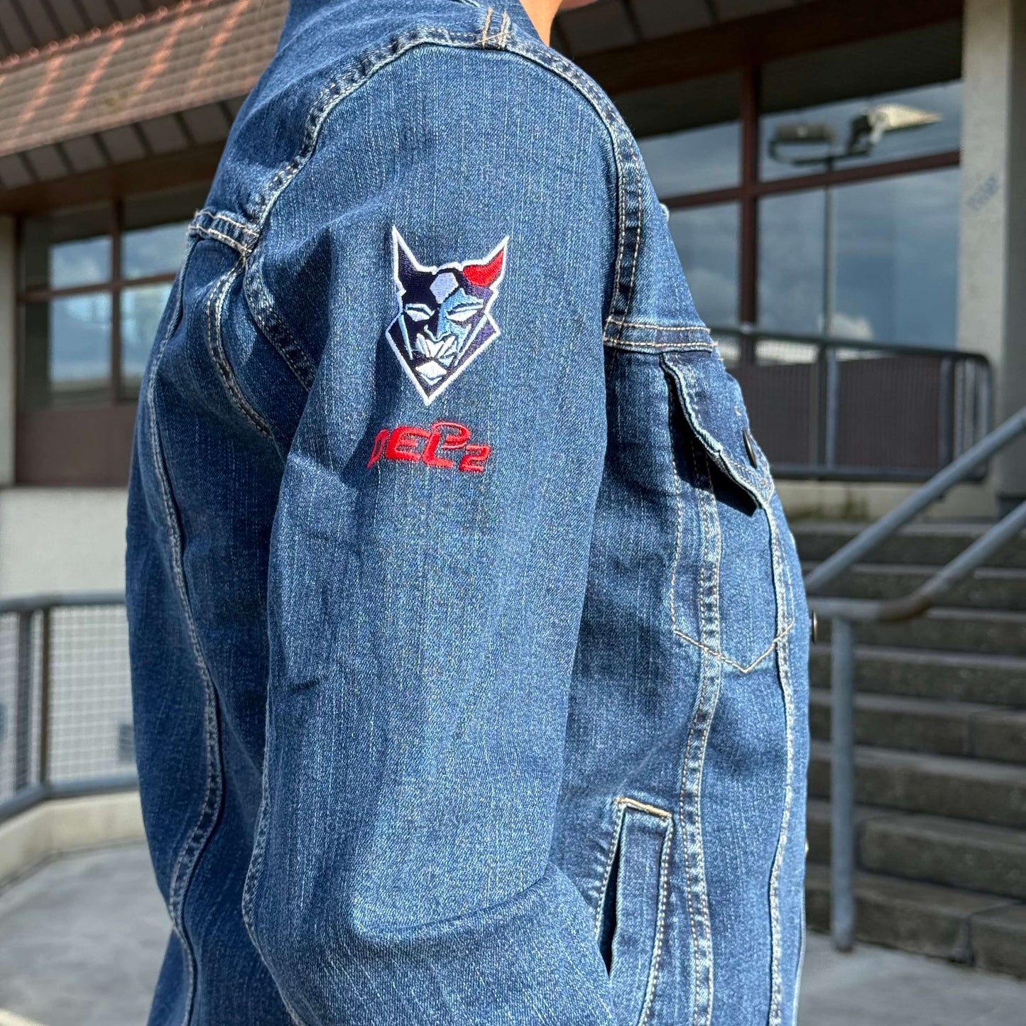 Jeans Jacke gestickt