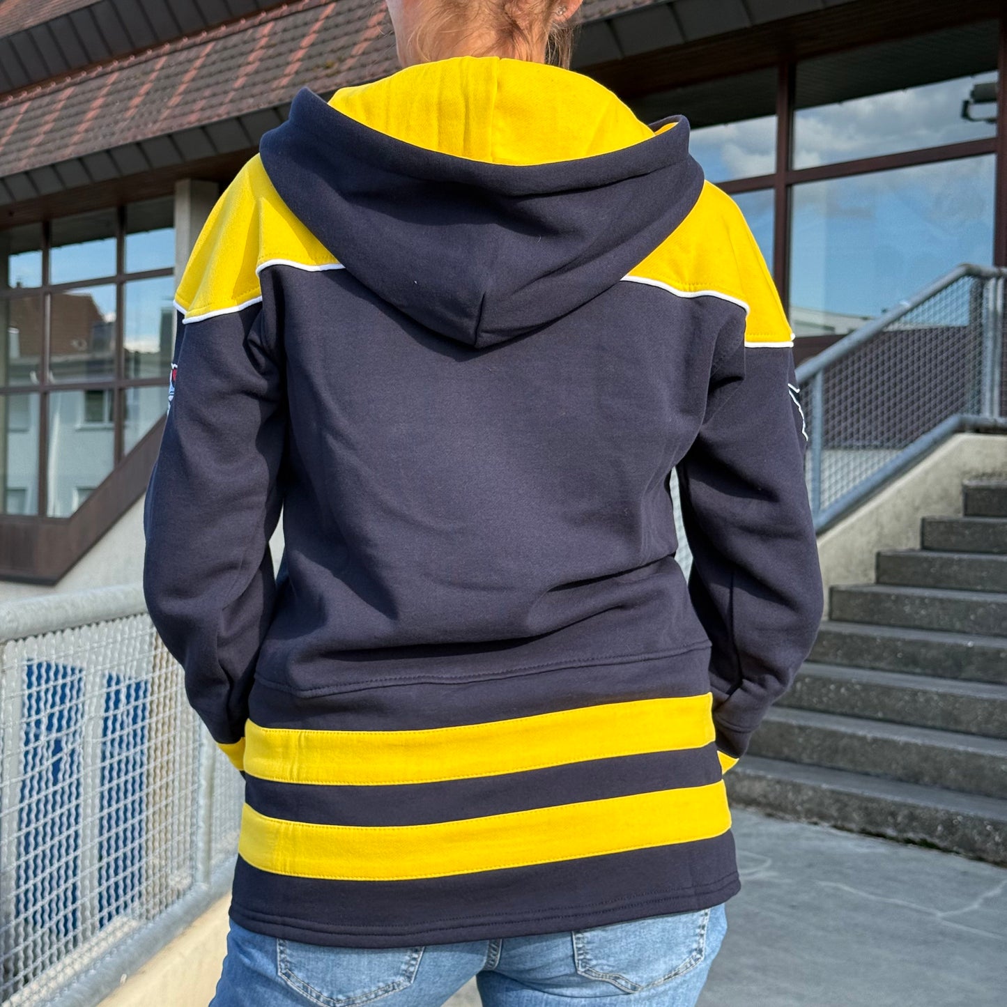Hoodie 40 Jahre 1. EV Weiden Rückenansicht