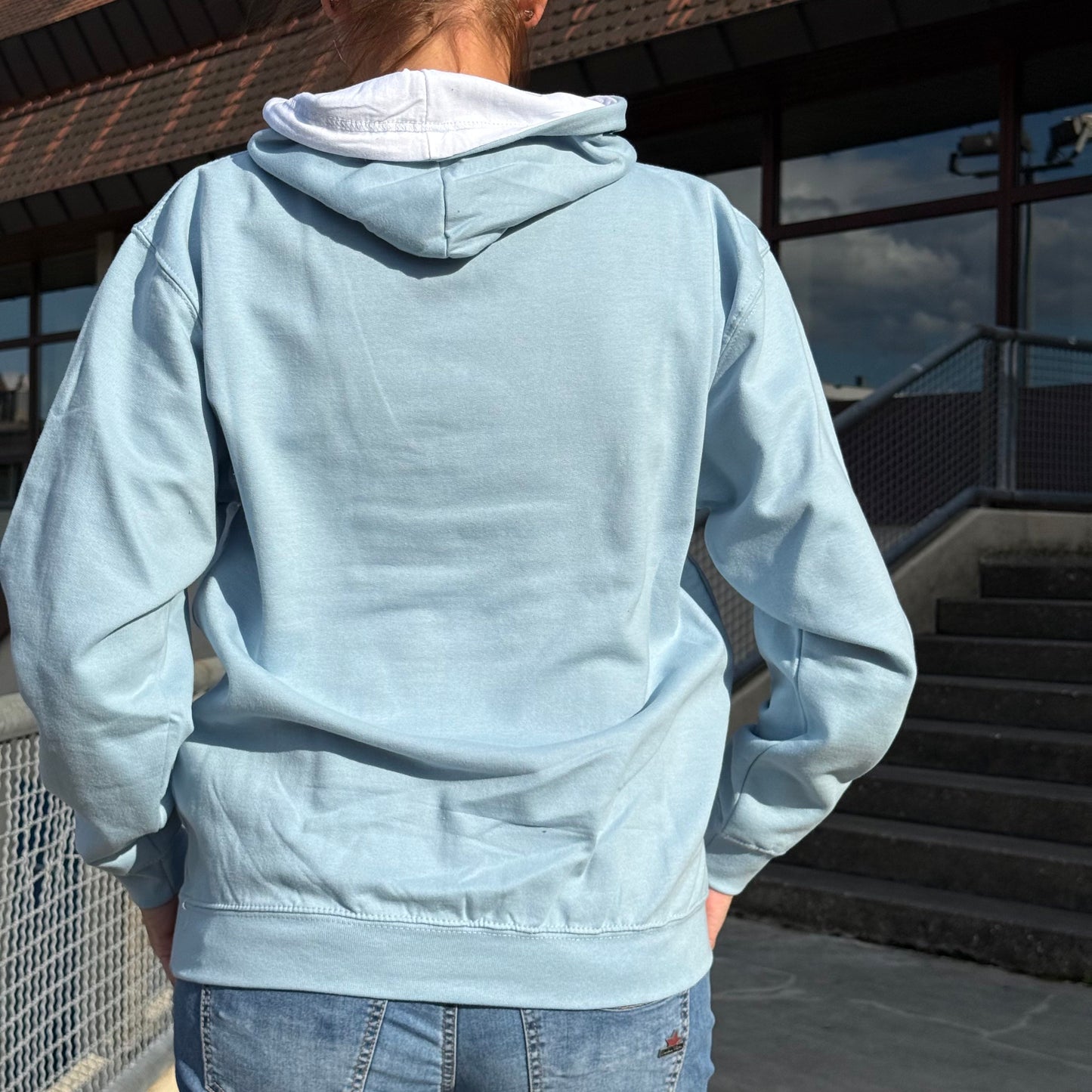 Hoodie 'Property' mit Leder-Label Hellblau/Dunkelblau